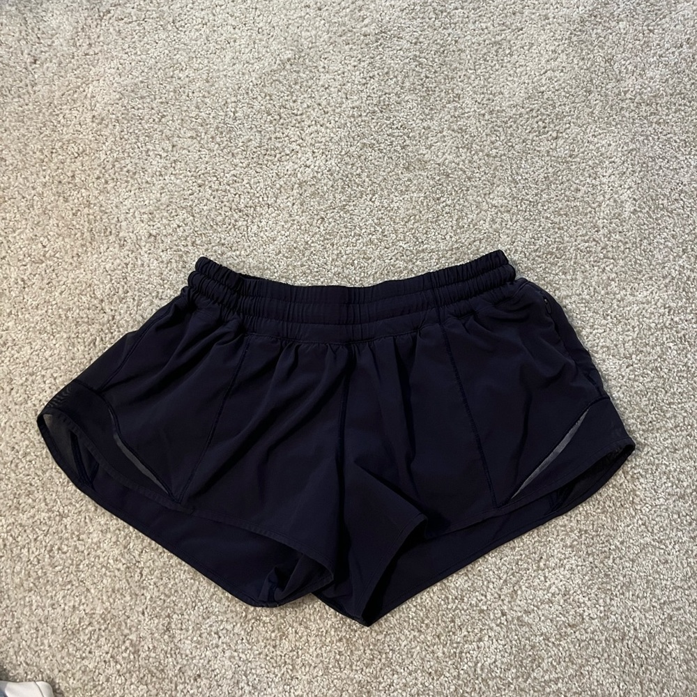 Lululemon Hotty Hot Shorts 2.5”